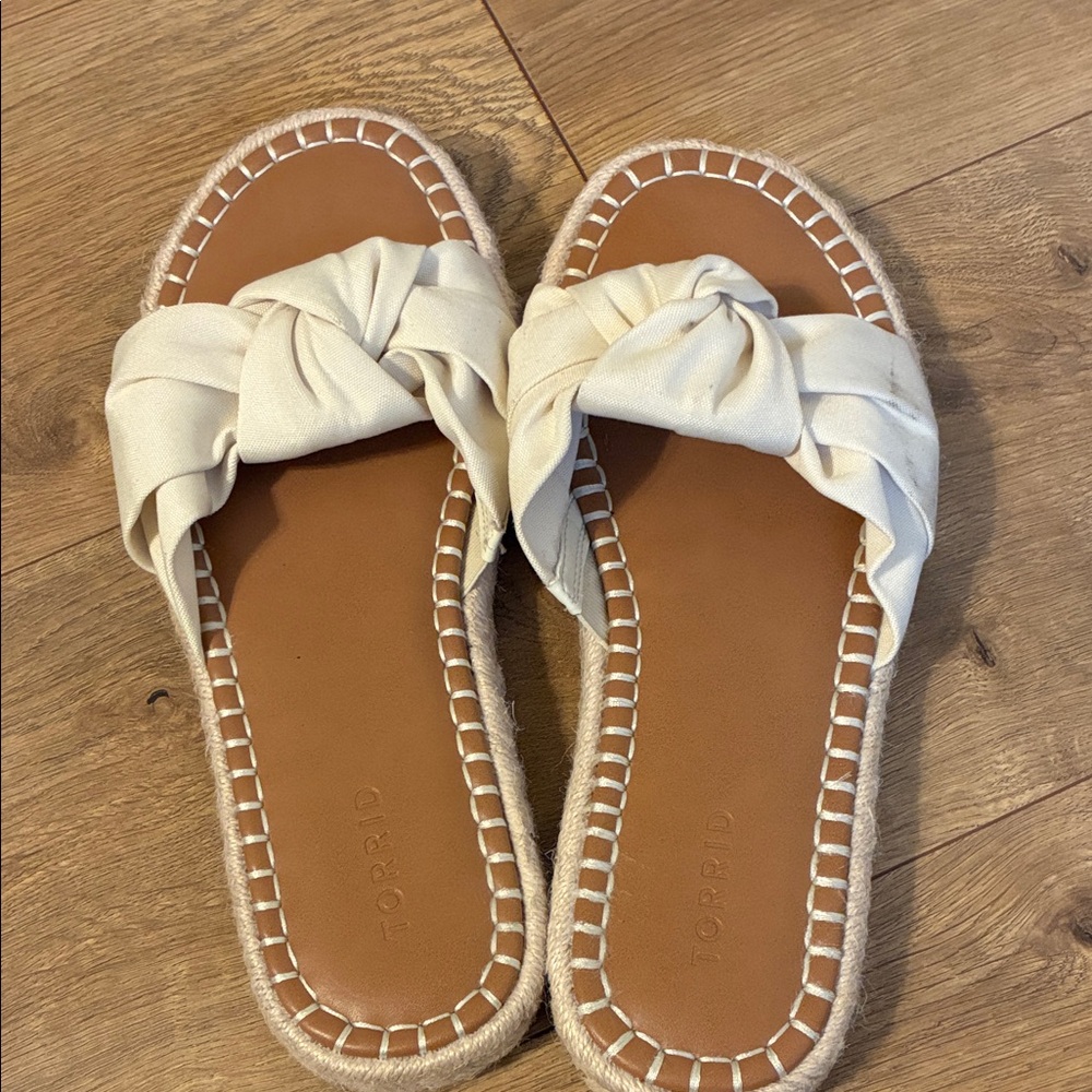 Torrid Cream Knotted Slide Sandals